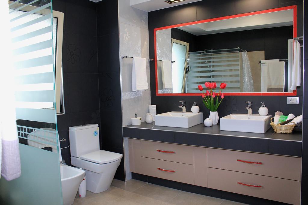 Apartment In Saranda Екстер'єр фото